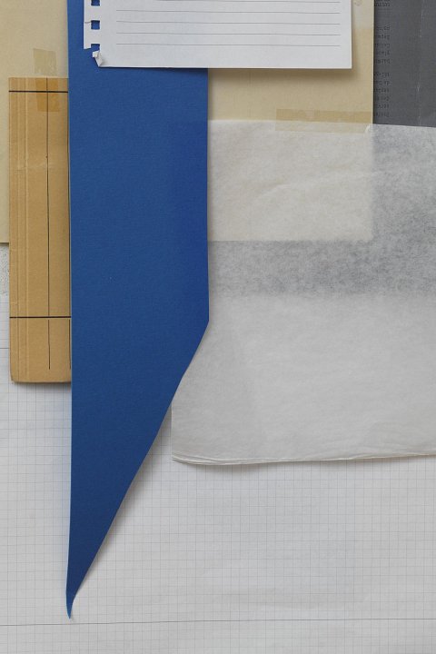 Colored papers: Weiss, Blau, 2012