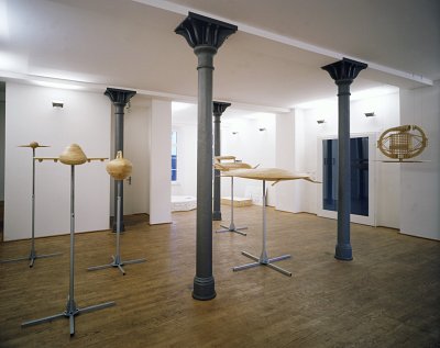 Vn, installation view, Kuckei + Kuckei, 1999