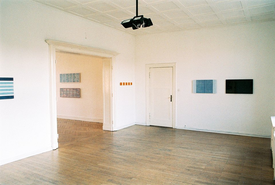 <p>installation view, Kuckei + Kuckei, 1997</p>