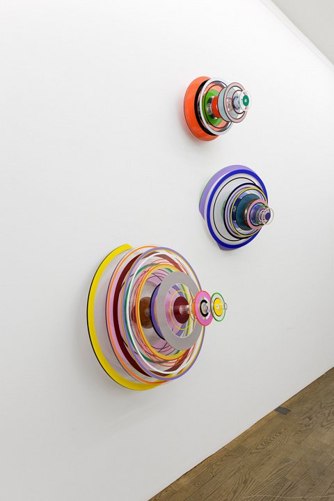 <p><em>Stray Light</em>, installation view, Kuckei + Kuckei, 2012</p>