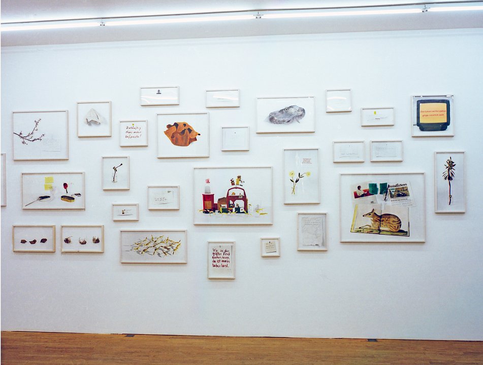 <p><em>In the Future, watch out a little more</em>, installation view, Kuckei + Kuckei, 2008</p>